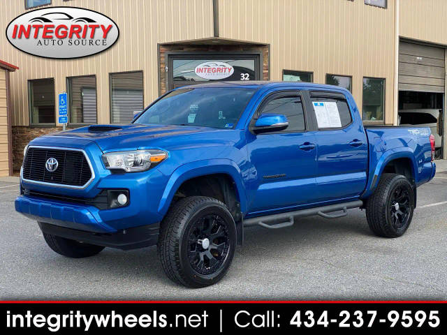 2017 Toyota Tacoma TRD Sport 4WD photo