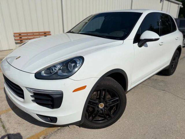 2017 Porsche Cayenne AWD photo