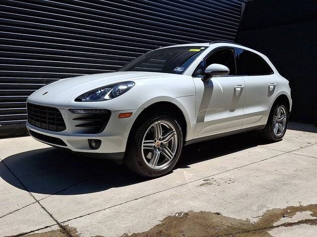 2017 Porsche Macan S AWD photo