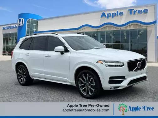 2017 Volvo XC90 Momentum AWD photo