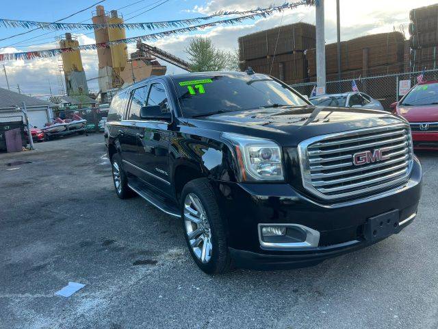 2017 GMC Yukon XL SLT 4WD photo