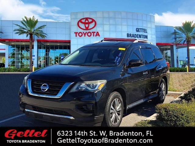 2017 Nissan Pathfinder S FWD photo