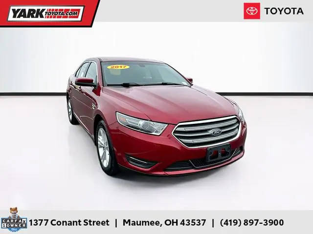2017 Ford Taurus SEL FWD photo