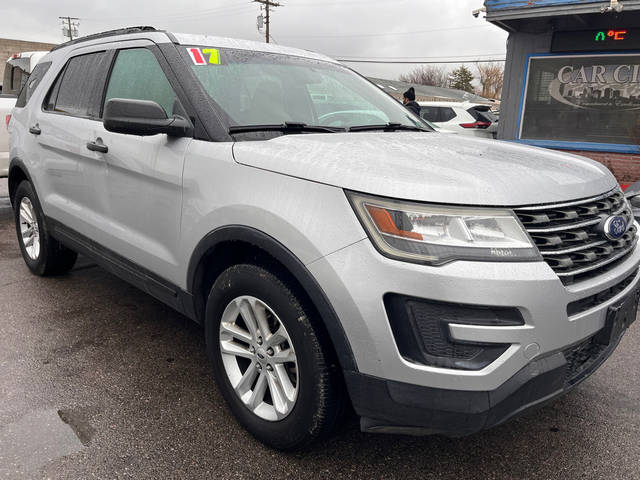 2017 Ford Explorer Base 4WD photo