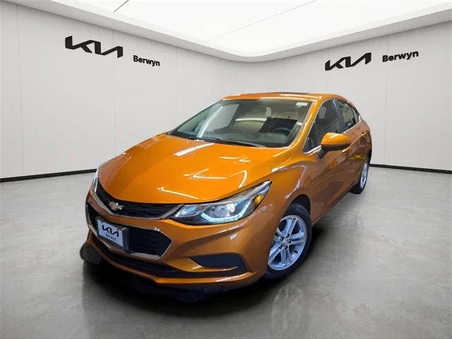 2017 Chevrolet Cruze LT FWD photo