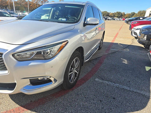 2017 Infiniti QX60  AWD photo