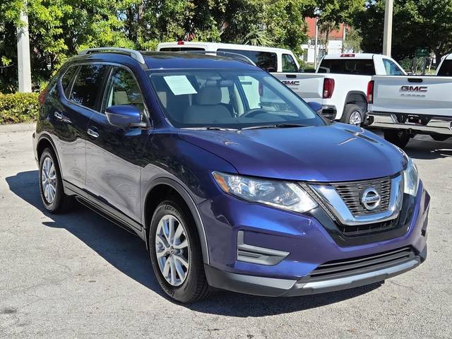 2017 Nissan Rogue SV FWD photo