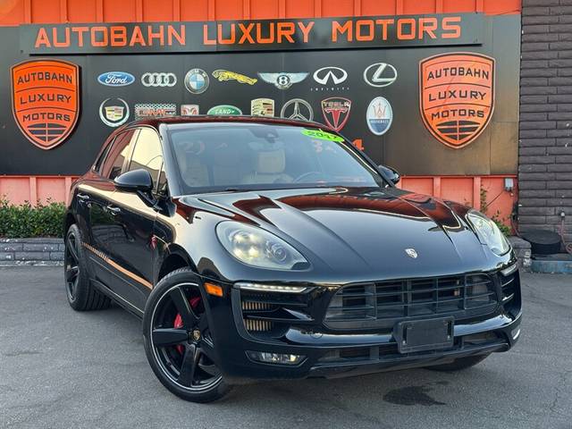 2017 Porsche Macan GTS AWD photo