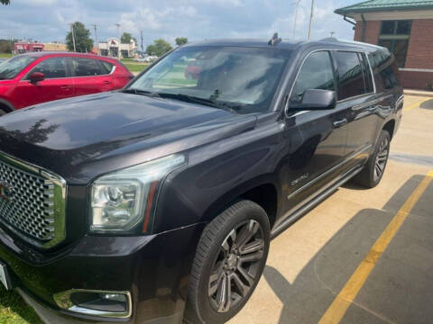 2017 GMC Yukon XL Denali 4WD photo