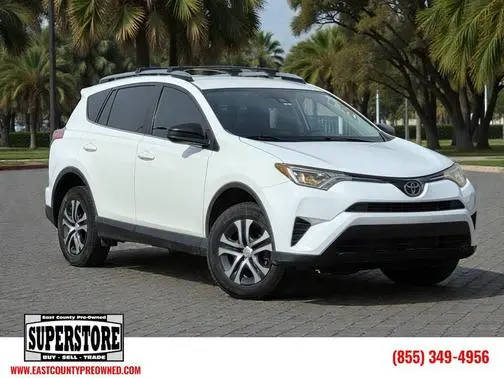 2017 Toyota RAV4 LE FWD photo