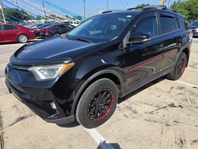 2017 Toyota RAV4 XLE FWD photo