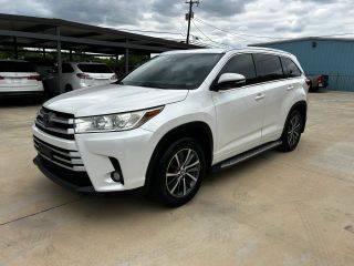 2017 Toyota Highlander XLE AWD photo