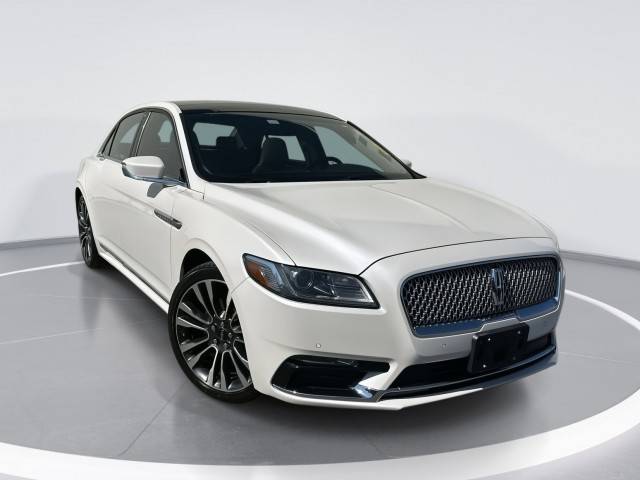 2017 Lincoln Continental Reserve FWD photo