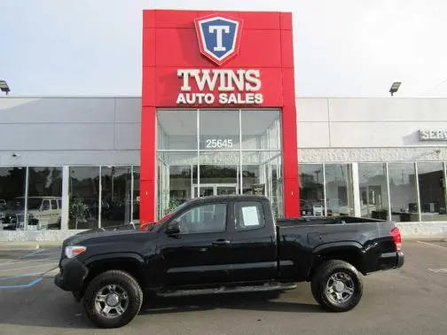 2017 Toyota Tacoma SR 4WD photo