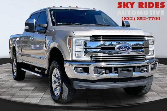 2017 Ford F-250 Super Duty Lariat 4WD photo