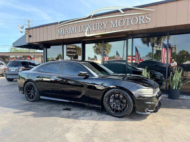 2017 Dodge Charger R/T Scat Pack RWD photo