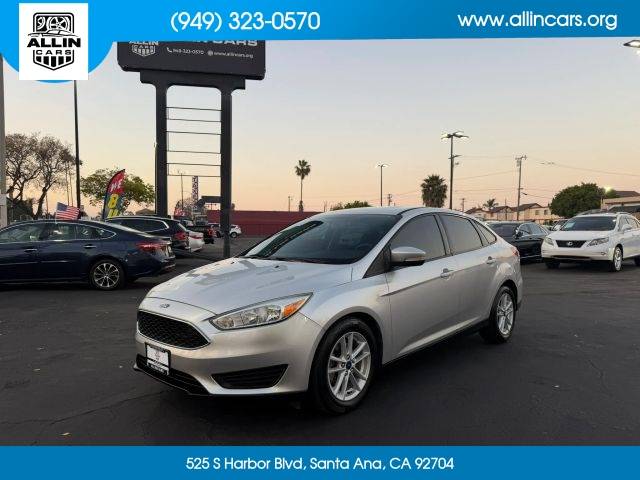 2017 Ford Focus SE FWD photo