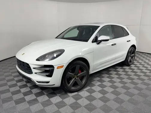 2017 Porsche Macan Turbo AWD photo