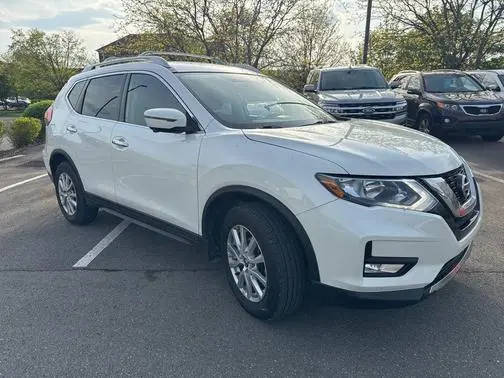 2017 Nissan Rogue SV AWD photo