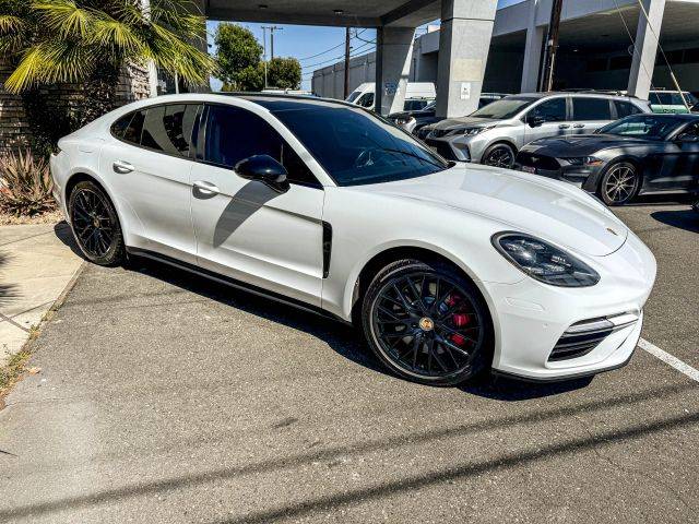 2017 Porsche Panamera Turbo AWD photo