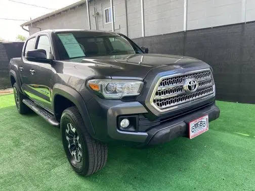 2017 Toyota Tacoma TRD Off Road 4WD photo