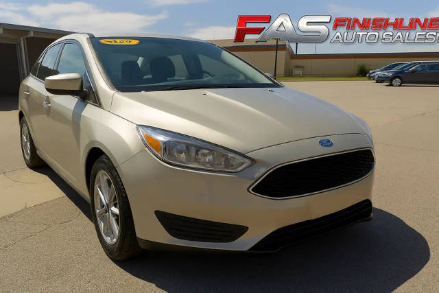 2017 Ford Focus SE FWD photo