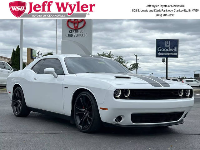 2017 Dodge Challenger R/T RWD photo