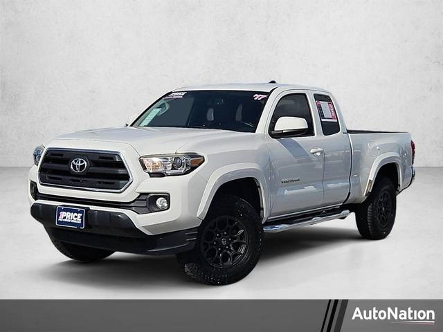 2017 Toyota Tacoma SR5 4WD photo