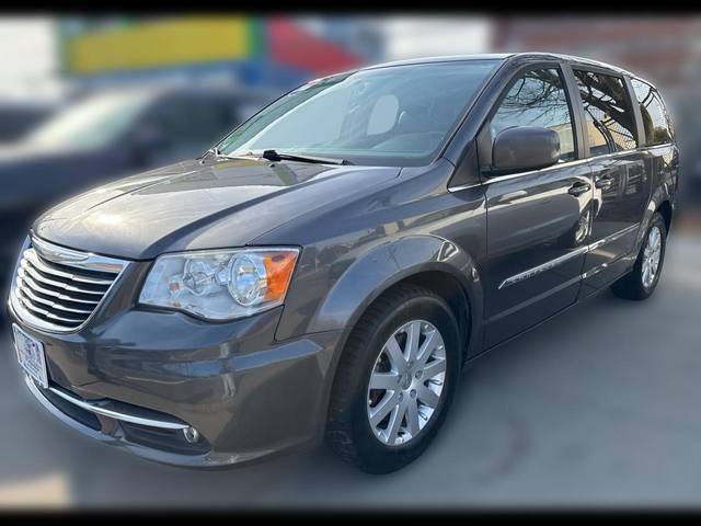 2016 Chrysler Town and Country Touring FWD photo