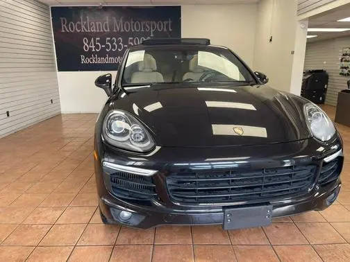 2016 Porsche Cayenne S AWD photo