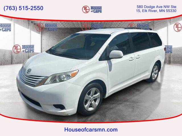 2016 Toyota Sienna LE FWD photo