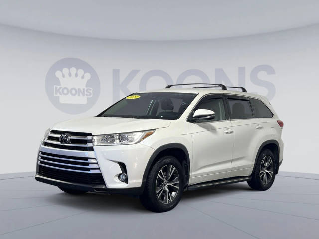 2017 Toyota Highlander LE Plus AWD photo