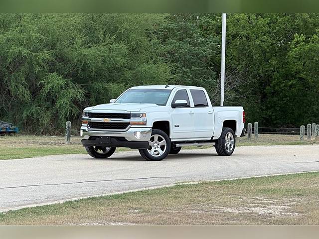 2017 Chevrolet Silverado 1500 LT RWD photo