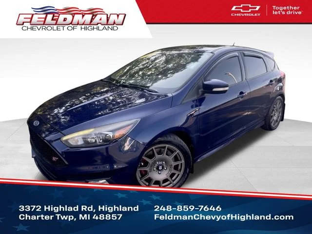 2017 Ford Focus ST FWD photo