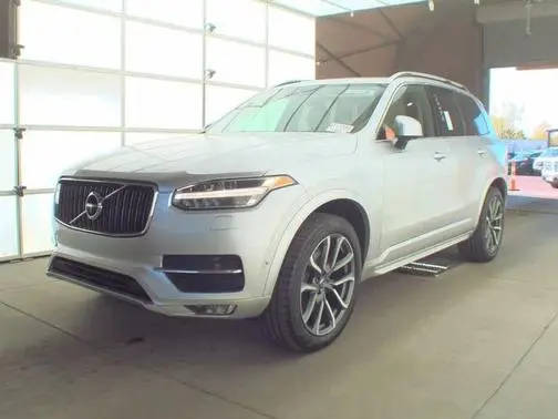 2017 Volvo XC90 Momentum AWD photo