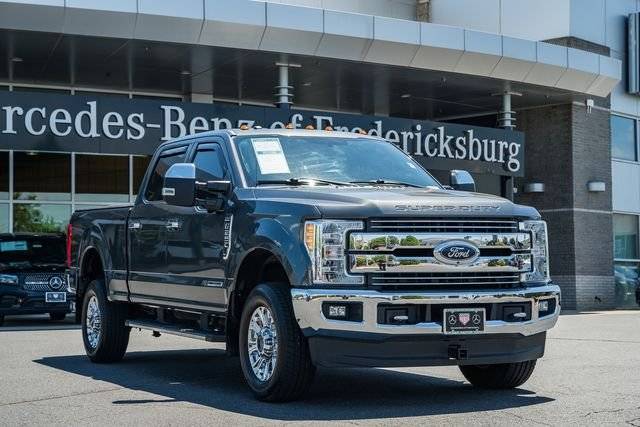 2017 Ford F-250 Super Duty Lariat 4WD photo