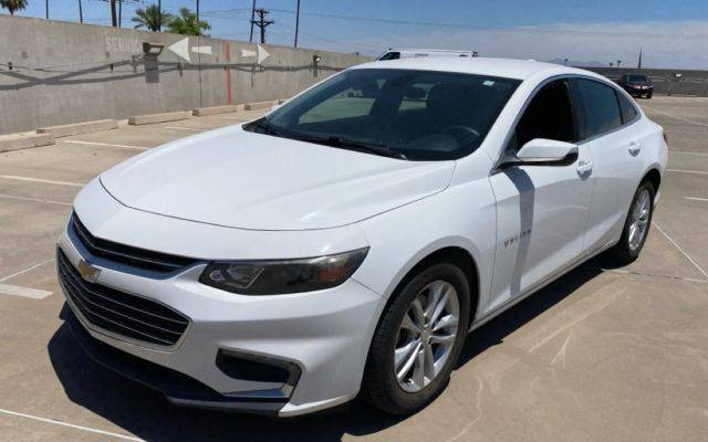 2017 Chevrolet Malibu LT FWD photo