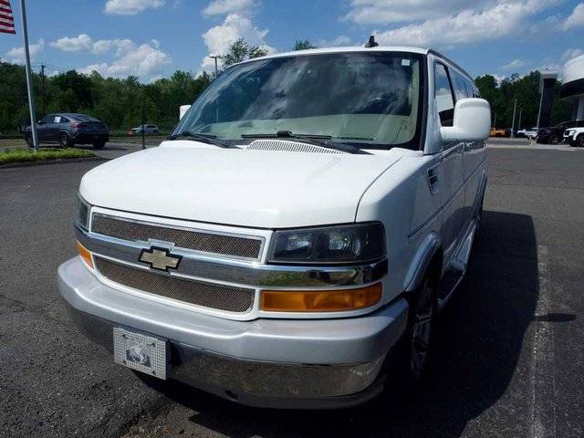 2017 Chevrolet Express Cargo RWD photo