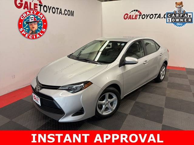2017 Toyota Corolla LE FWD photo