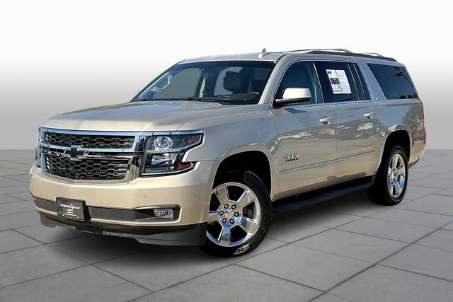 2017 Chevrolet Suburban LT RWD photo