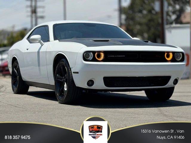 2017 Dodge Challenger R/T RWD photo