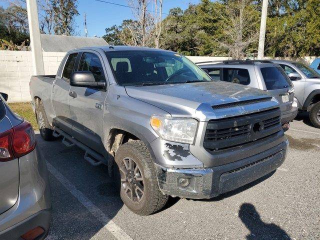 2017 Toyota Tundra SR5 4WD photo