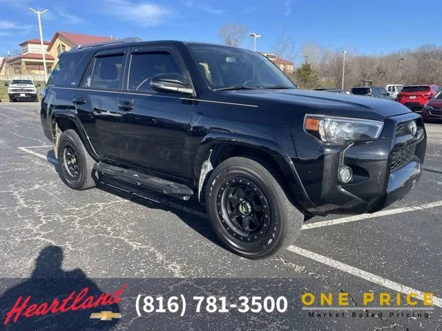 2017 Toyota 4Runner SR5 Premium 4WD photo