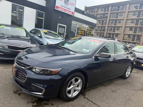 2017 Chevrolet Malibu LS FWD photo