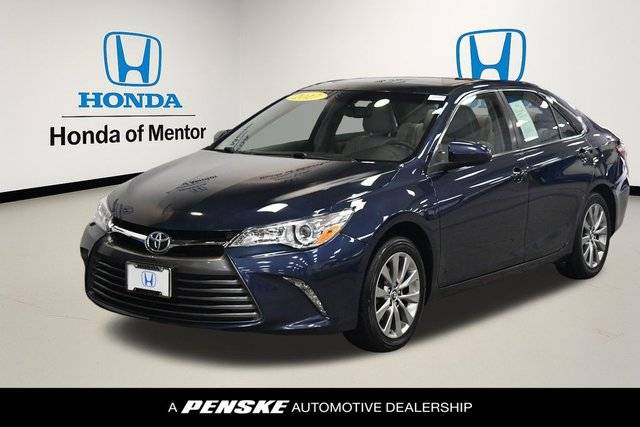 2017 Toyota Camry XLE FWD photo