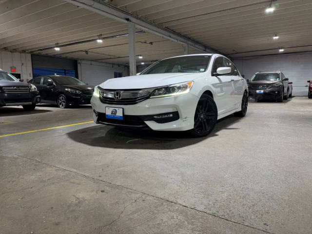 2017 Honda Accord Sport SE FWD photo