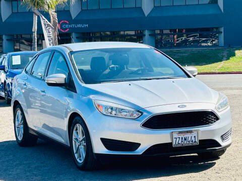2017 Ford Focus SE FWD photo