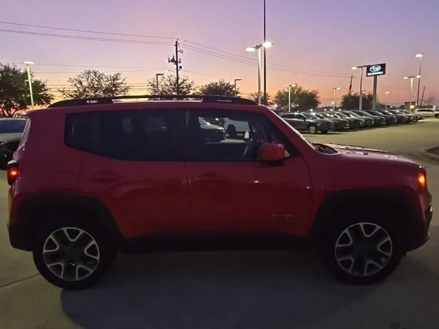 2017 Jeep Renegade Latitude 4WD photo