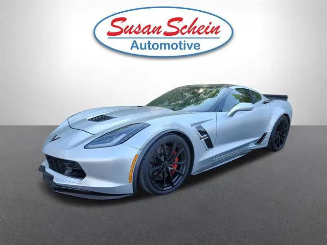 2017 Chevrolet Corvette Grand Sport 2LT RWD photo