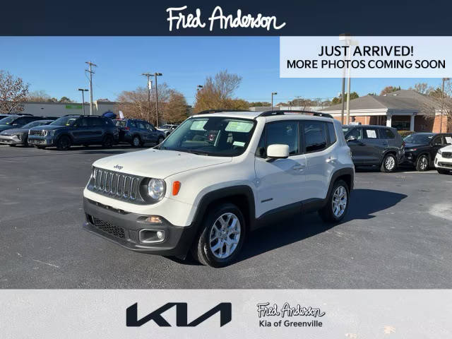 2017 Jeep Renegade Latitude FWD photo